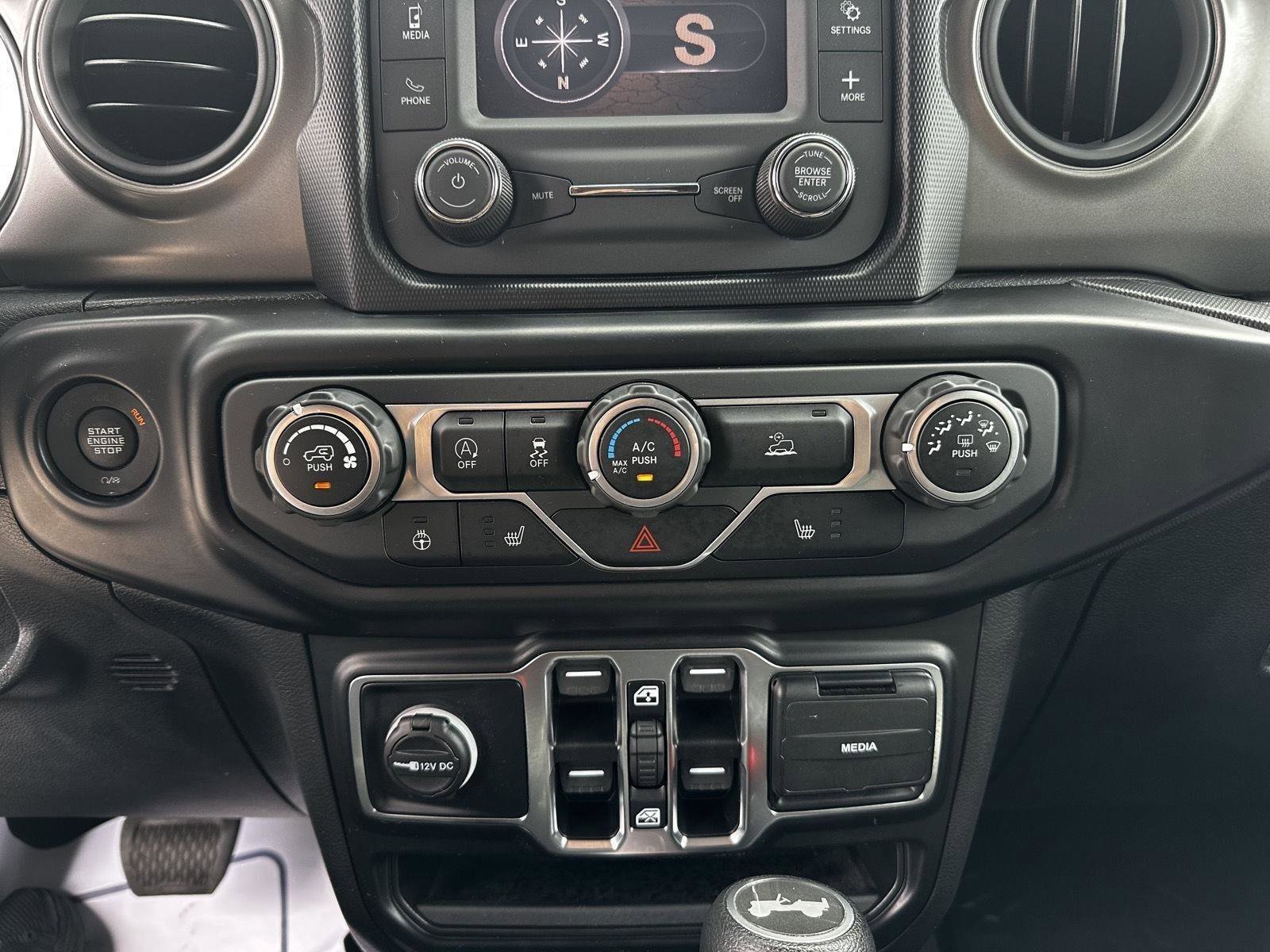 Used 2021 Jeep Wrangler Unlimited Sport AWD/4WD image 16
