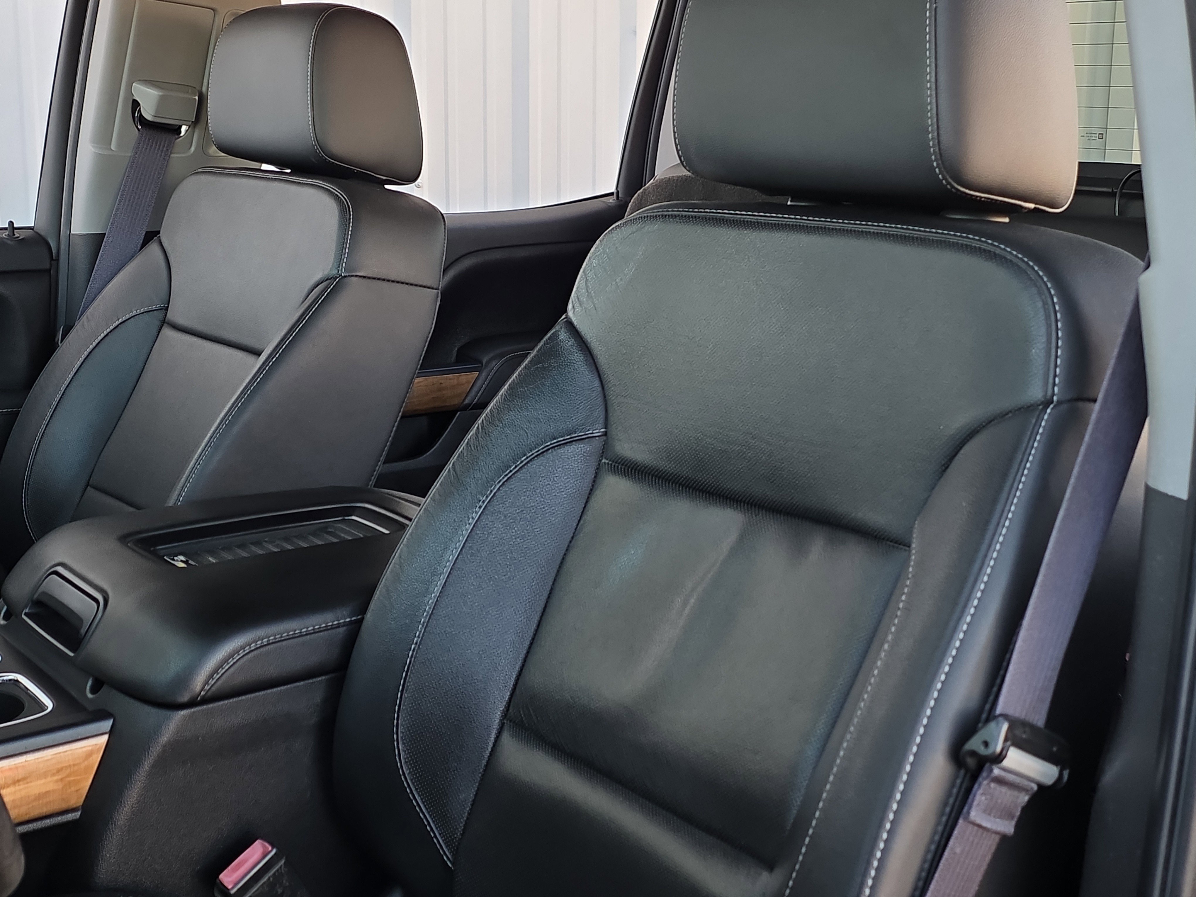 Used 2016 Chevrolet Silverado 1500 LTZ w/ LTZ Plus Package image 13