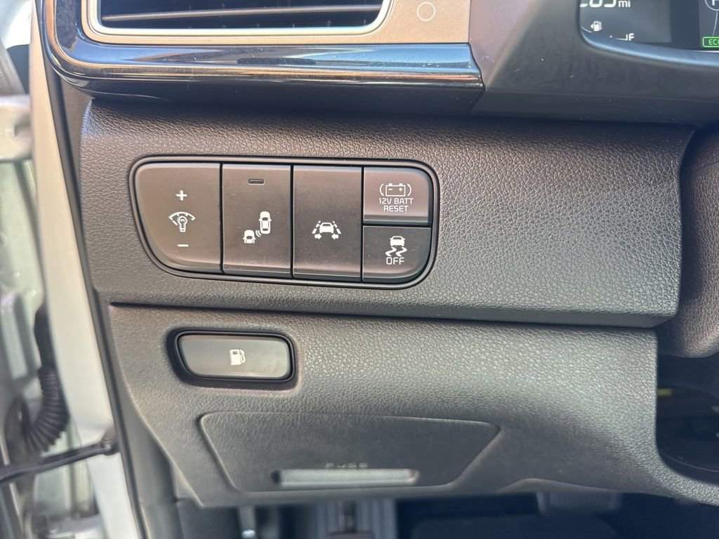 Used 2019 Kia Niro Touring w/ Paint Protection Film Package FWD image 19
