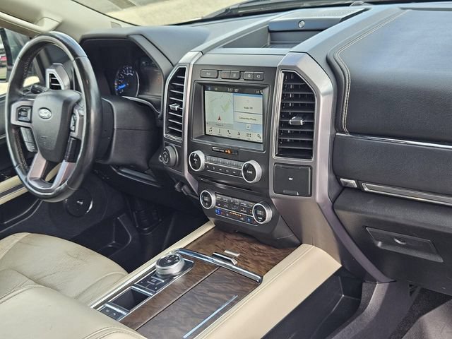 Used 2018 Ford Expedition Platinum RWD image 17