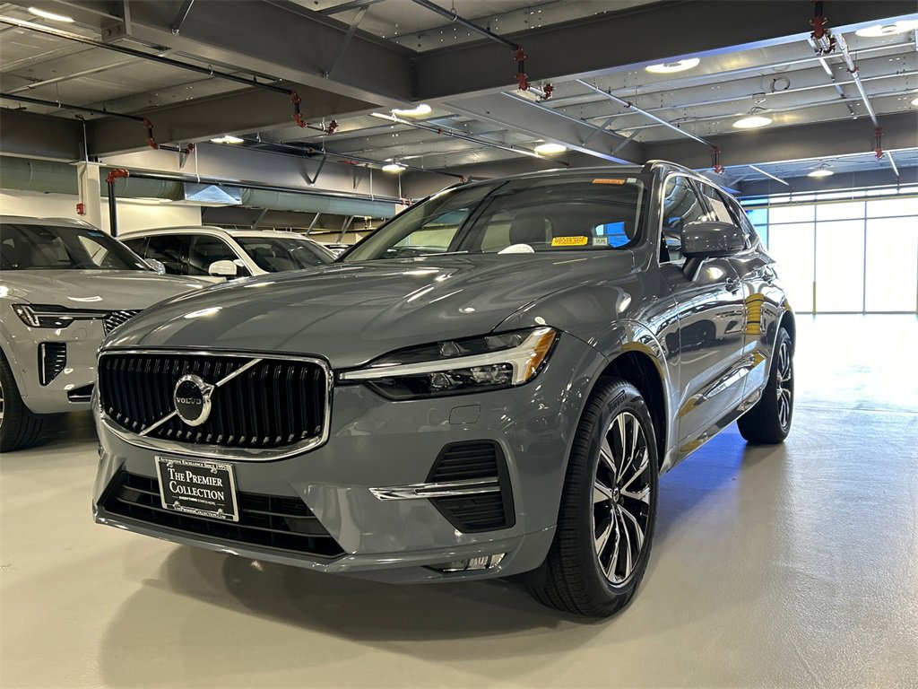 Certified 2023 Volvo XC60 B5 Core w/ Climate Package image 5