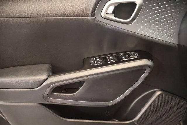 Used 2023 Kia Soul EX FWD image 10