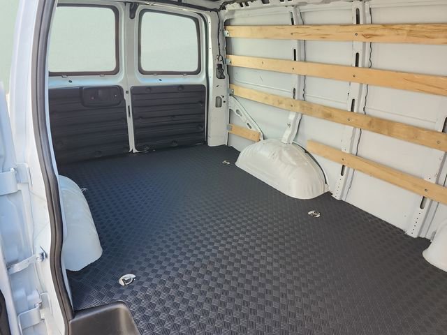 Certified 2024 Chevrolet Express 2500 Work Van w/ Driver Convenience Package image 19