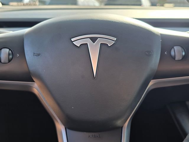 Used 2022 Tesla Model Y Long Range AWD/4WD image 27
