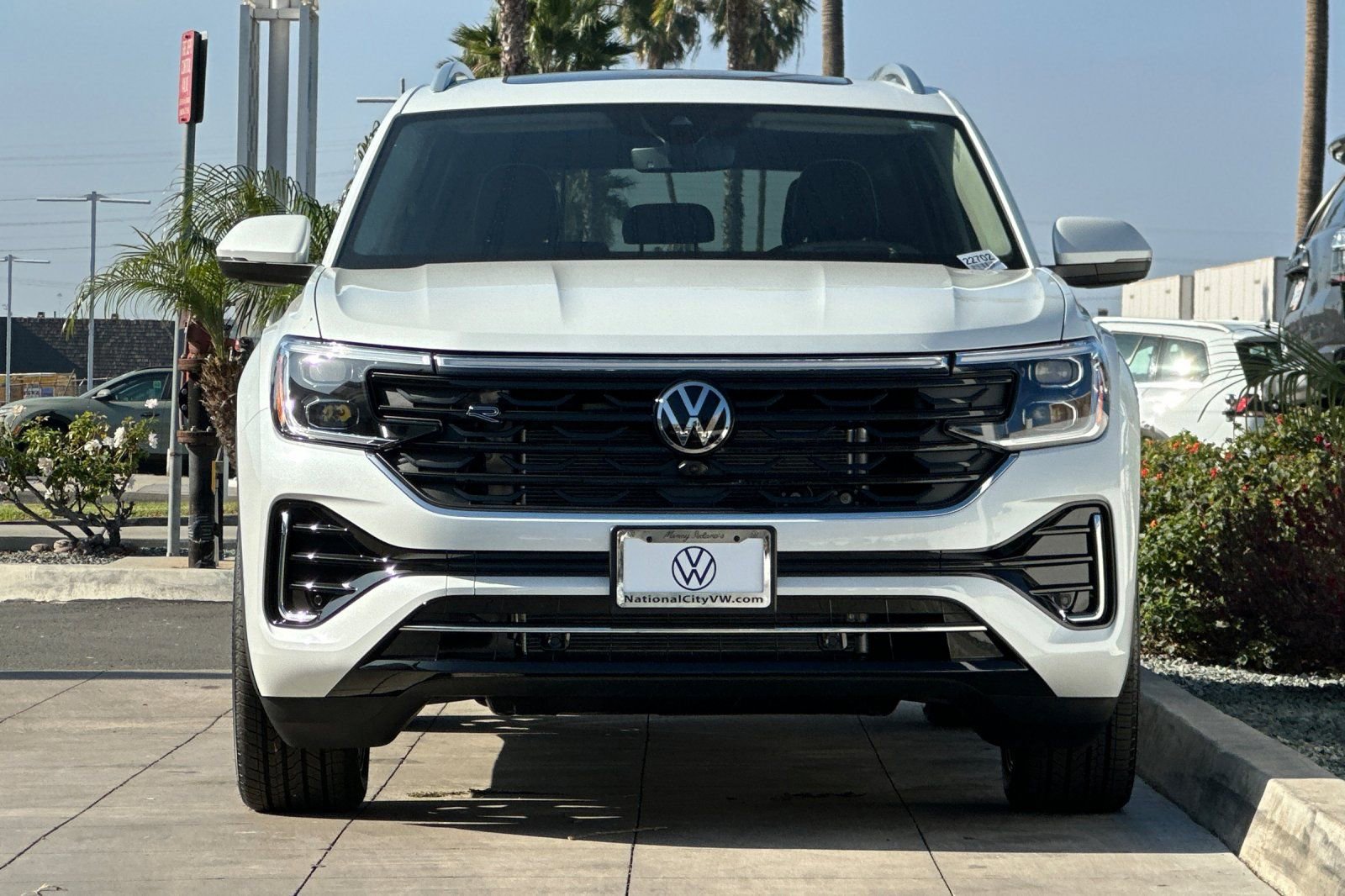 New 2026 Volkswagen Atlas SEL Premium R-Line AWD/4WD image 3