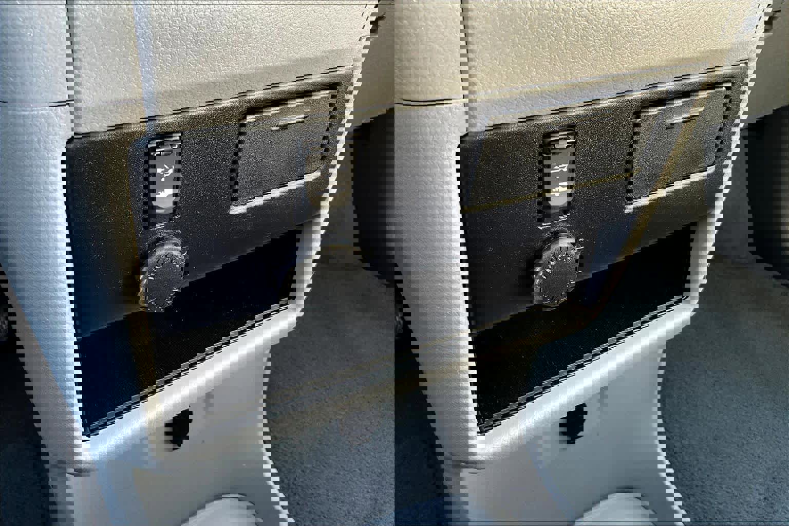 Certified 2017 Toyota Sienna LE image 34