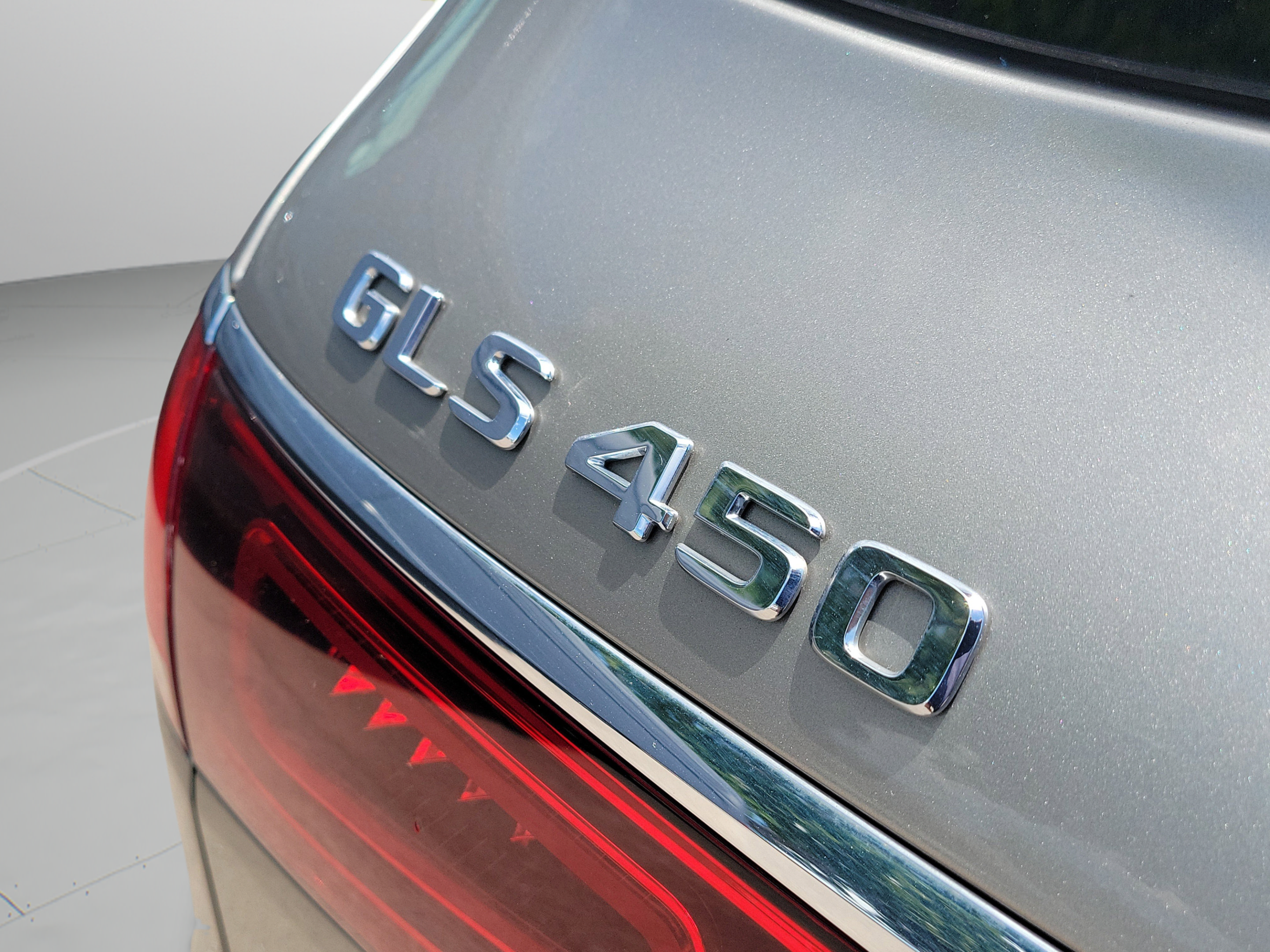 Used 2023 Mercedes-Benz GLS 450 4MATIC image 27