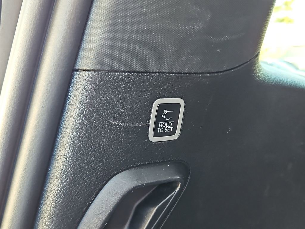 Used 2024 Jeep Wagoneer Series II w/ Flexible Seating Group image 34