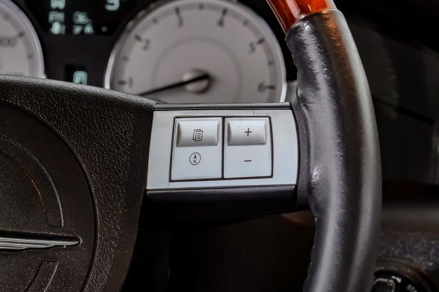 Used 2006 Chrysler 300 Touring image 15