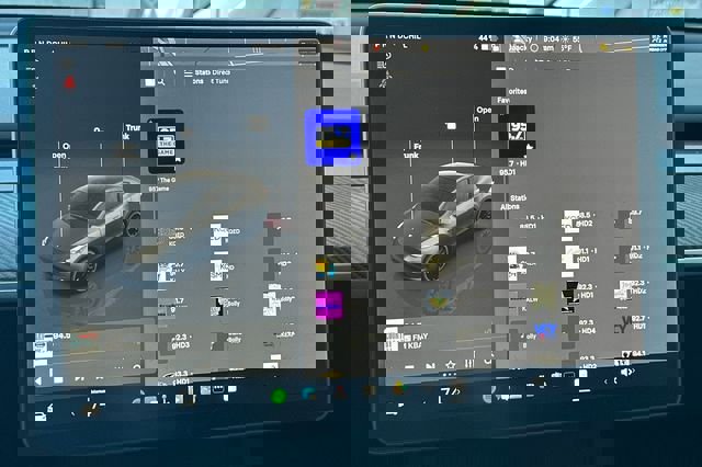 Used 2024 Tesla Model Y Performance image 21