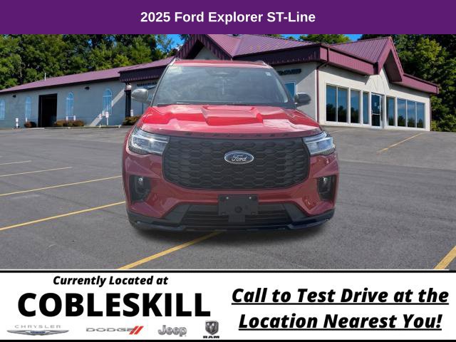 Used 2025 Ford Explorer ST-Line AWD/4WD image 2
