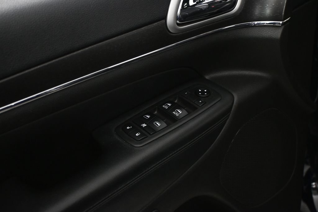 Used 2018 Jeep Grand Cherokee Limited RWD image 8