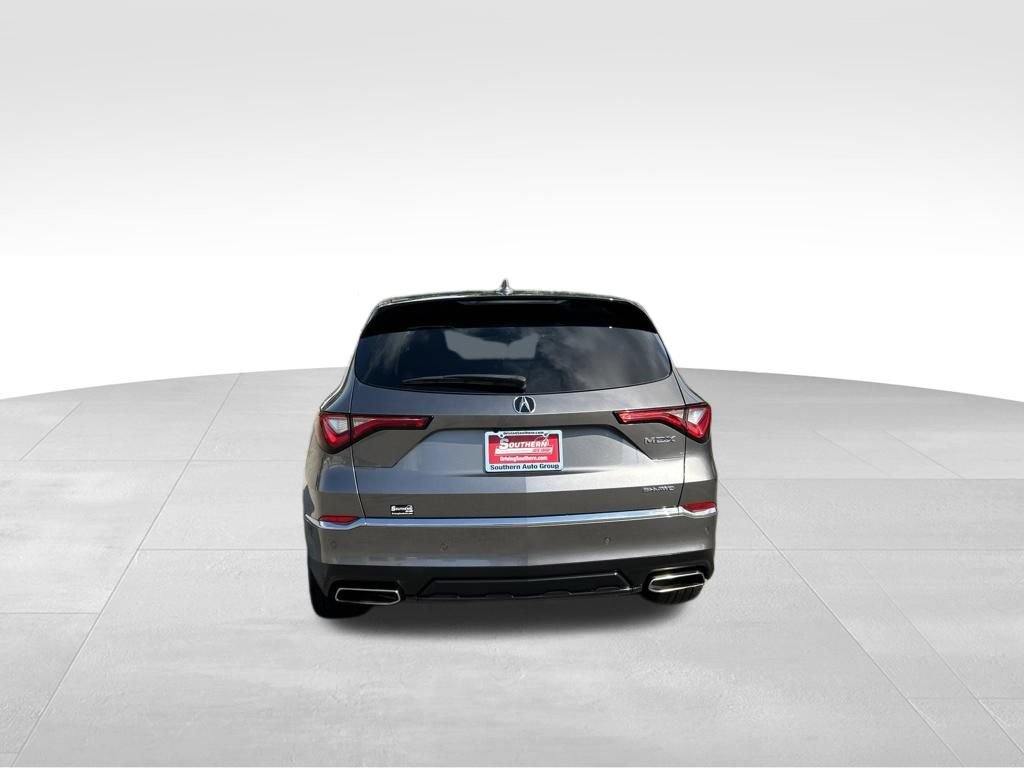 Used 2024 Acura MDX SH-AWD w/ Technology Package image 4