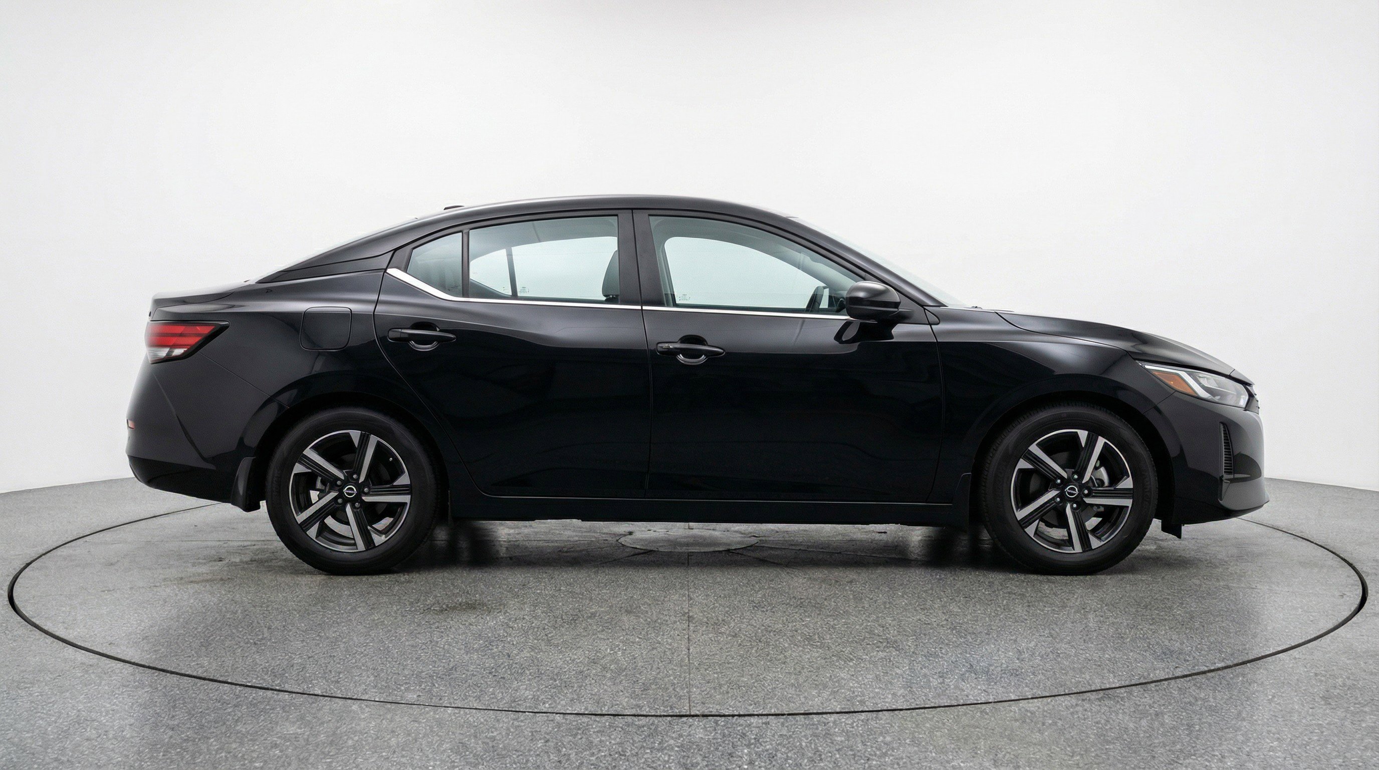 Used 2025 Nissan Sentra SV image 11