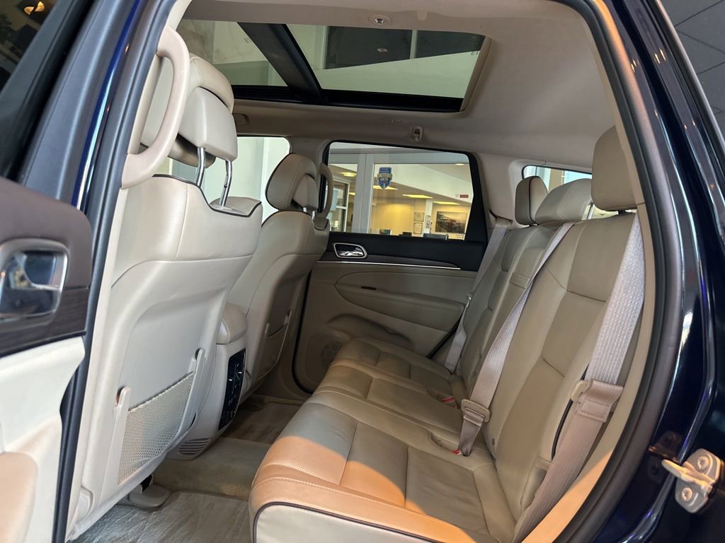 Used 2017 Jeep Grand Cherokee Overland image 11