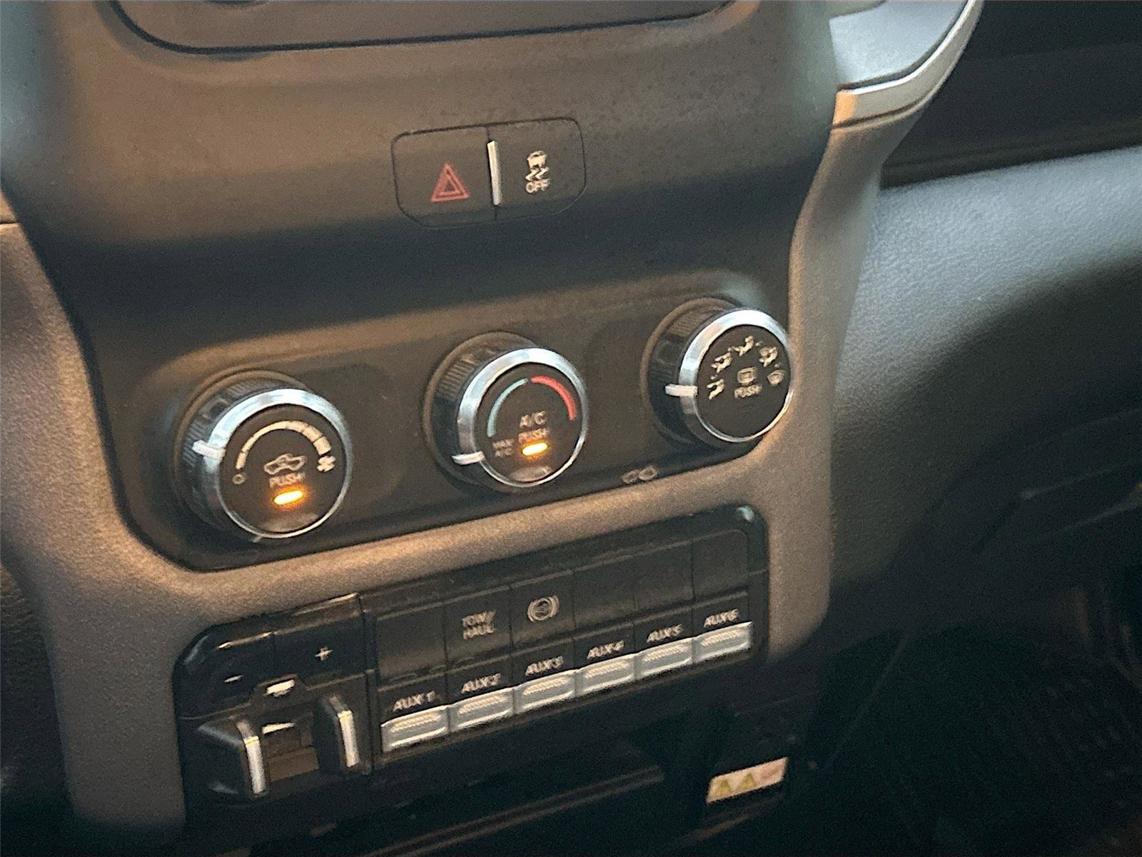 Used 2022 RAM 2500 Tradesman w/ Chrome Appearance Group image 16