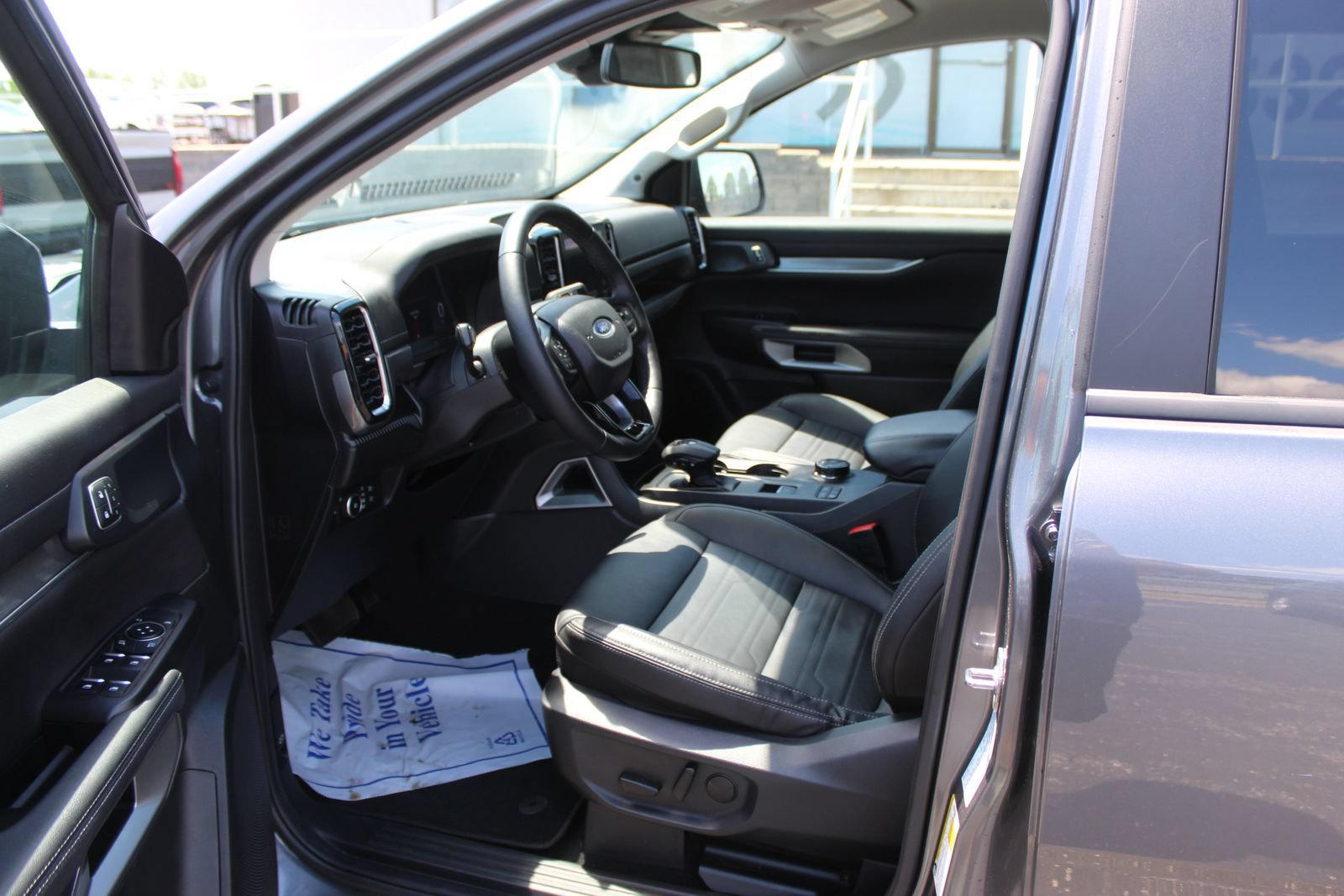 Used 2024 Ford Ranger Lariat w/ Advanced Towing Package AWD/4WD image 23