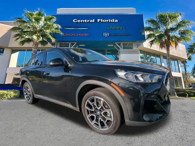 Used 2025 BMW X2 xDrive28i image 2