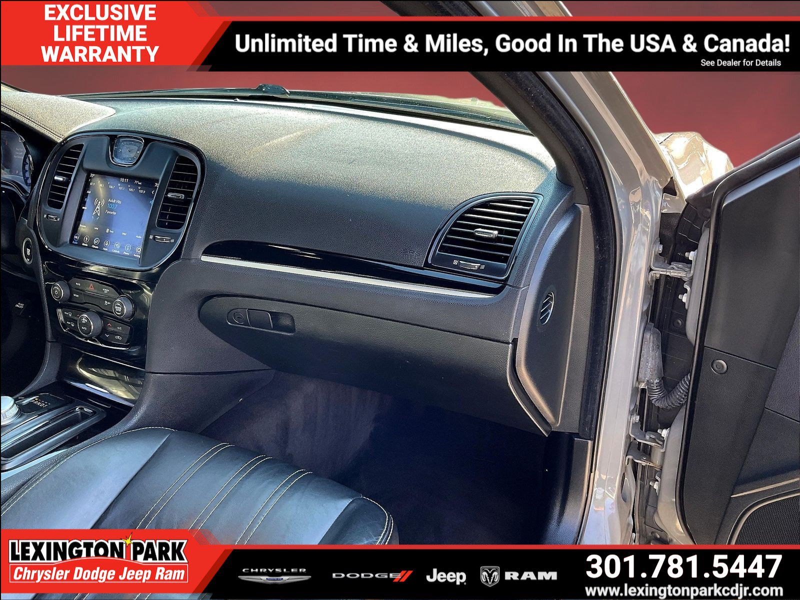 Used 2018 Chrysler 300 S RWD image 24