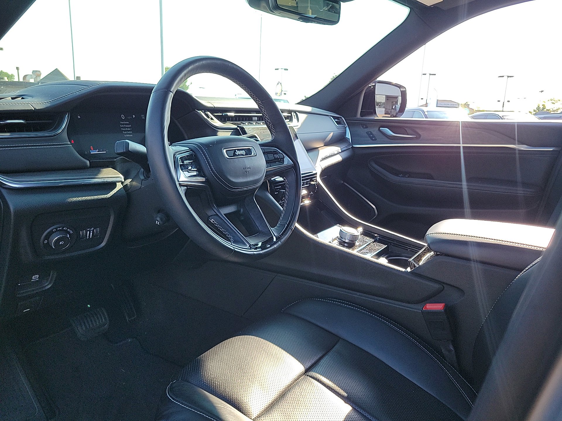 Used 2024 Jeep Grand Cherokee L Overland w/ Advanced Protech Group III image 16