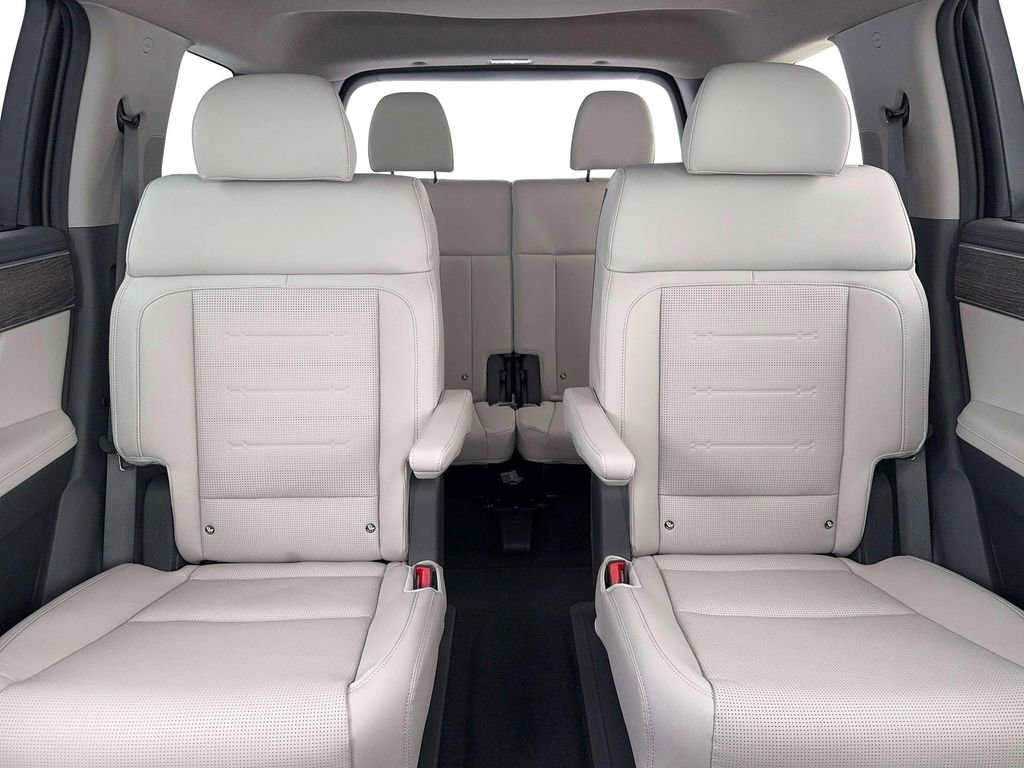 New 2026 Hyundai Santa Fe Limited FWD image 16