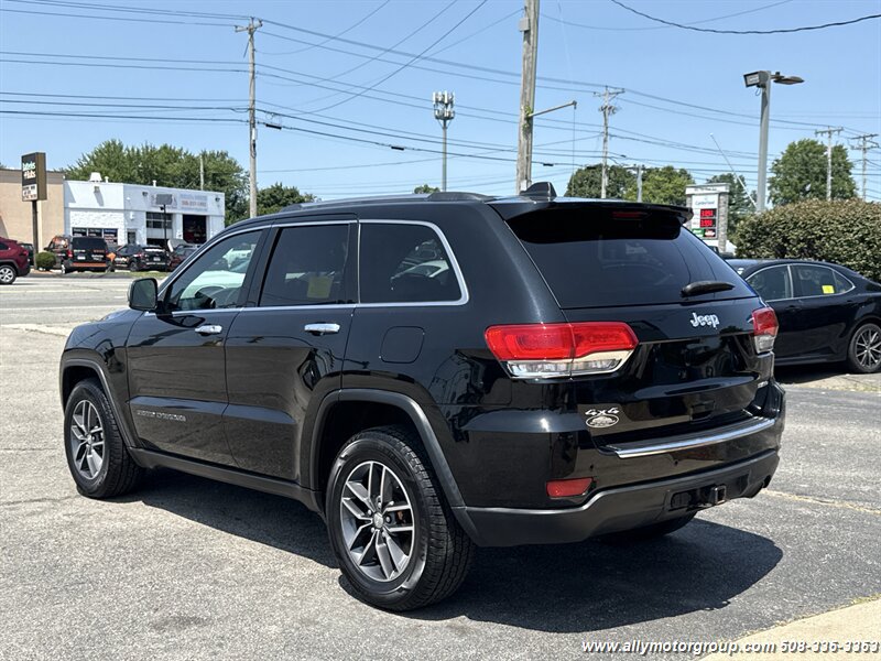 Used 2017 Jeep Grand Cherokee Limited AWD/4WD image 7