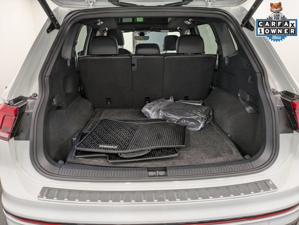 Used 2022 Volkswagen Tiguan SE R-Line AWD/4WD image 30
