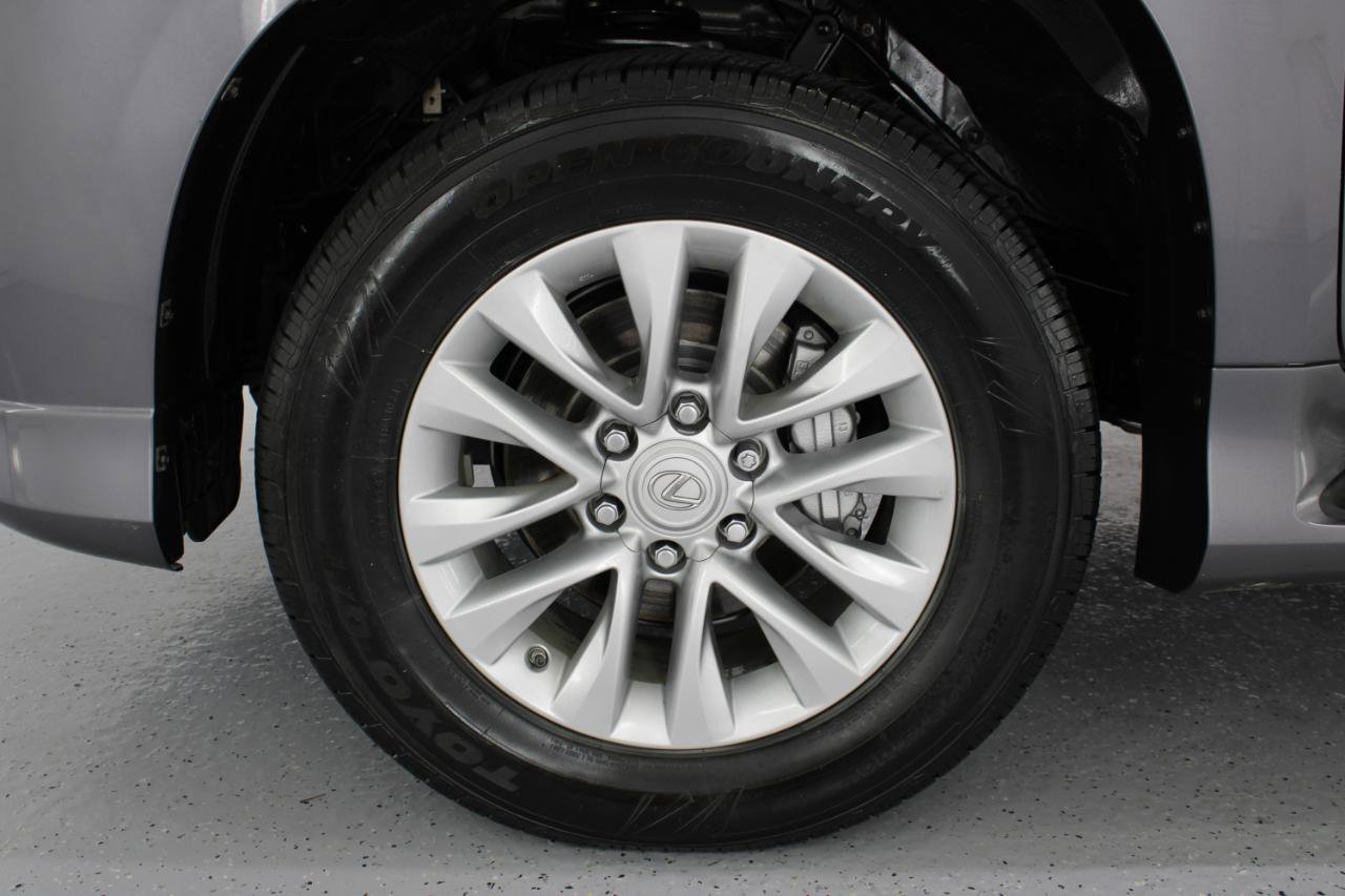 Used 2015 Lexus GX 460 w/ Premium Package AWD/4WD image 85