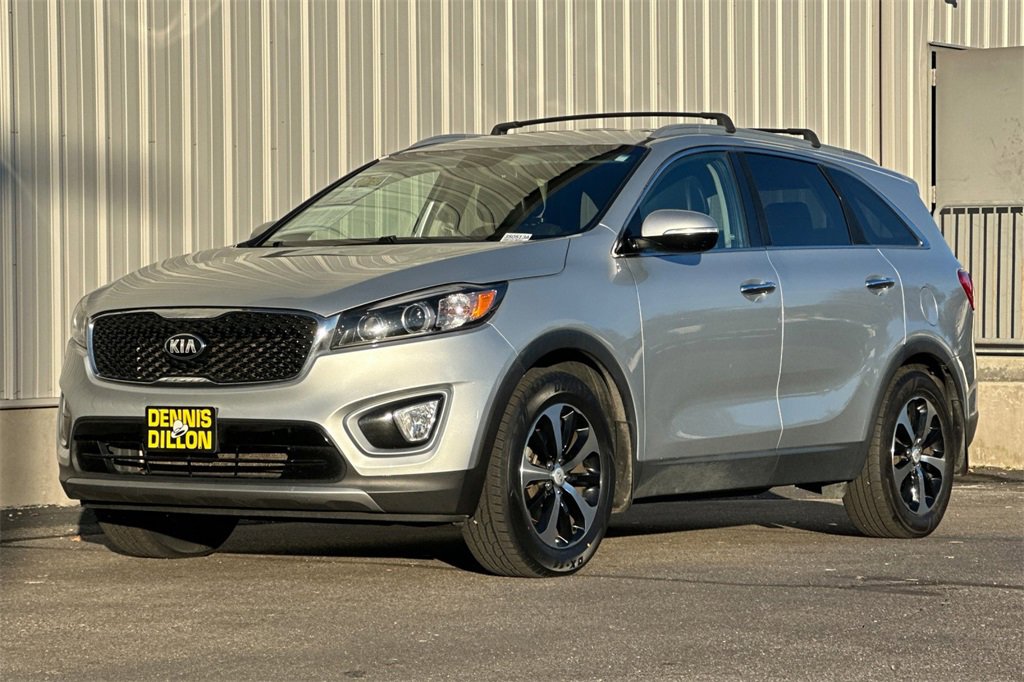 Used 2016 Kia Sorento EX image 9