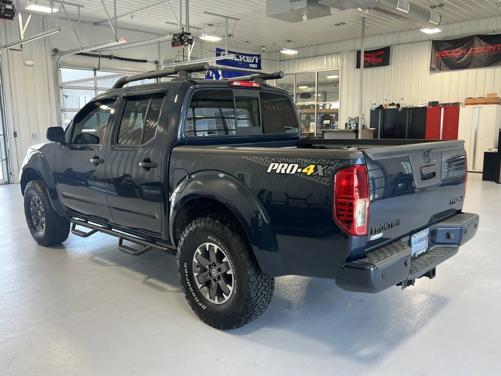 Used 2021 Nissan Frontier PRO-4X w/ Pro-4x Utility Package AWD/4WD image 5