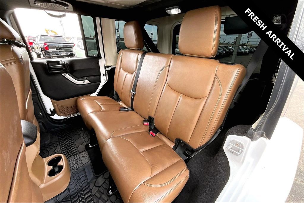 Used 2014 Jeep Wrangler Unlimited Rubicon image 20