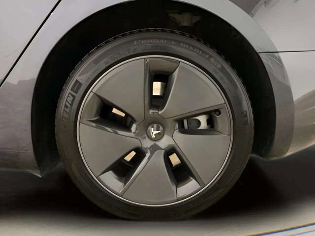 Used 2023 Tesla Model 3 Standard Range image 94