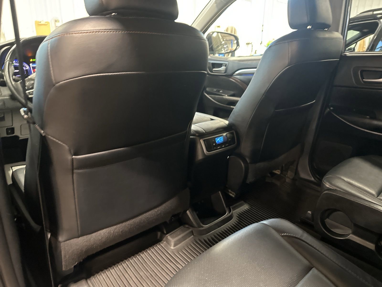 Used 2019 Toyota Highlander Limited w/ Protection Package #3 AWD/4WD image 25