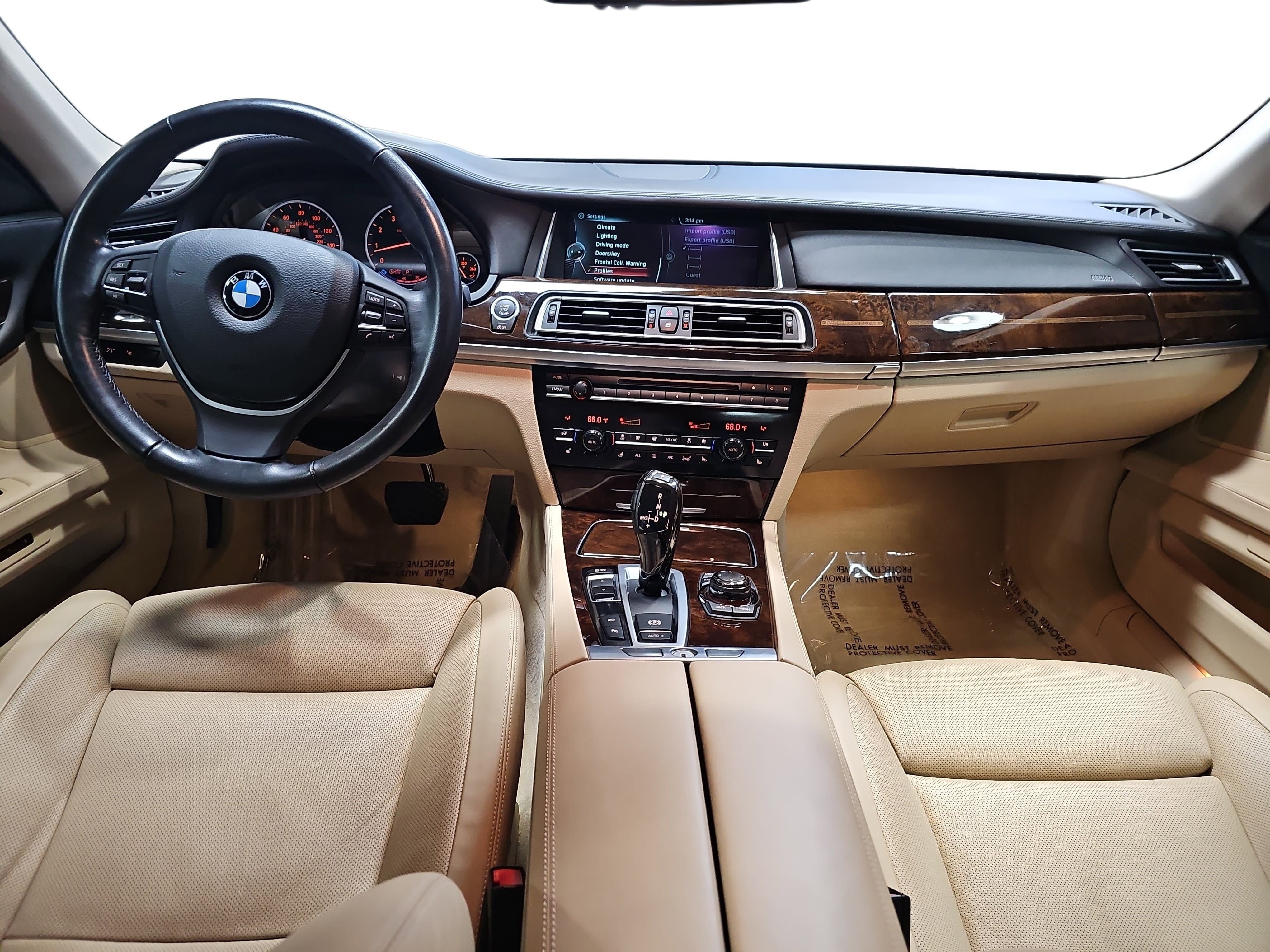 Used 2013 BMW 750Li image 9