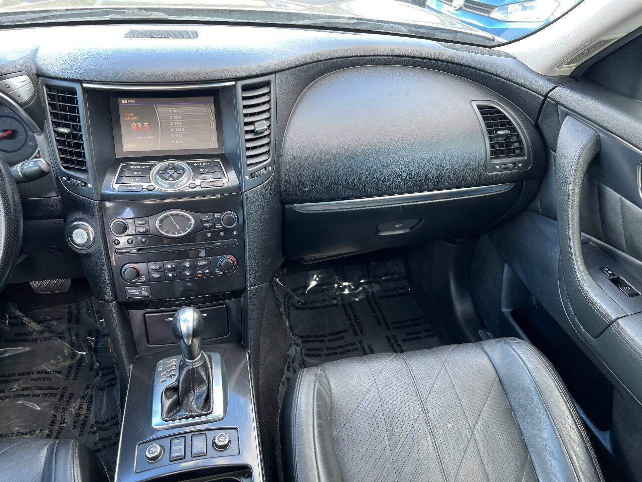 Used 2010 INFINITI FX35 AWD w/ Premium Pkg image 32