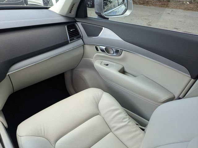 Certified 2024 Volvo XC90 B5 Core w/ Protection Package AWD/4WD image 23