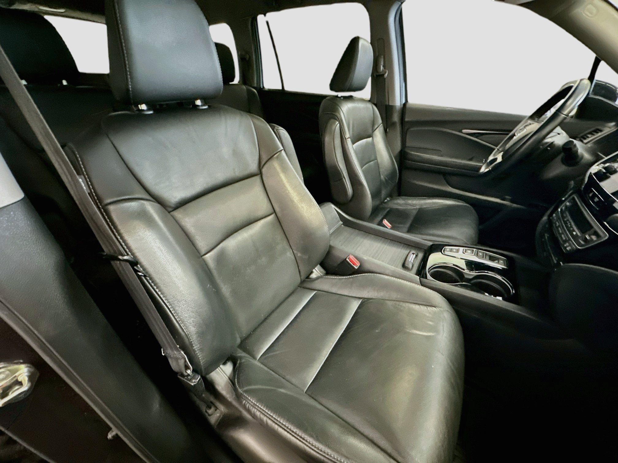 Used 2020 Honda Pilot Touring image 35