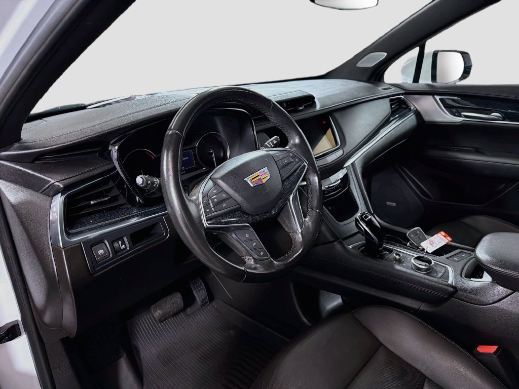 Used 2023 Cadillac XT5 Premium Luxury w/ LPO, Floor Liner Package AWD/4WD image 11