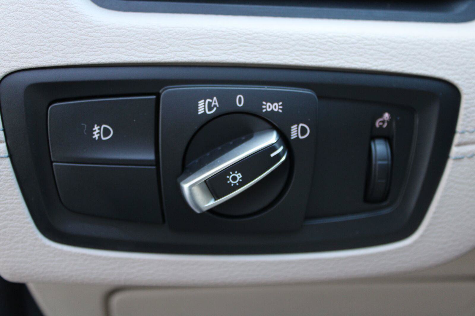 Used 2020 BMW X1 sDrive28i w/ Convenience Package FWD image 18