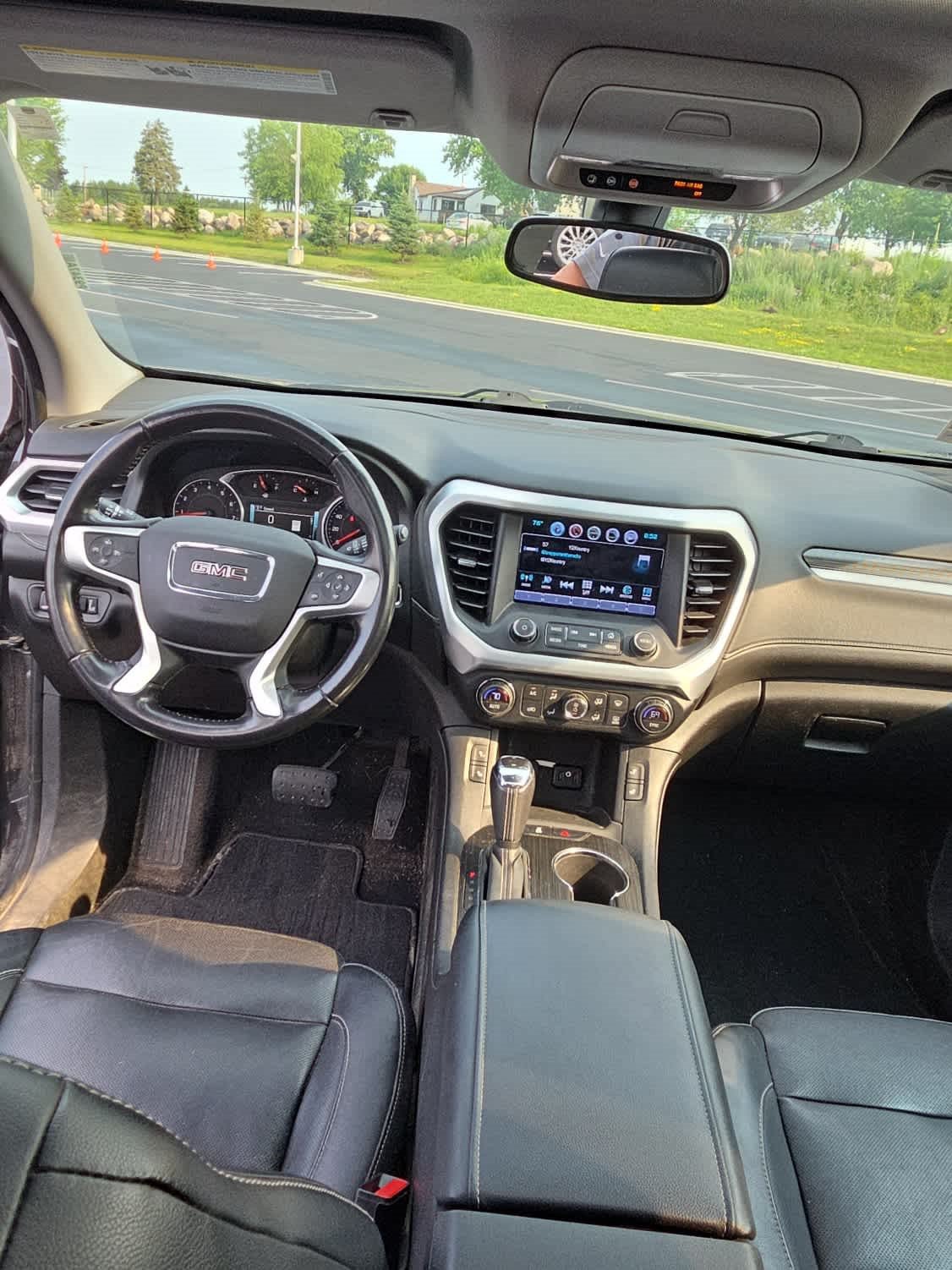 Used 2018 GMC Acadia SLT AWD/4WD image 7