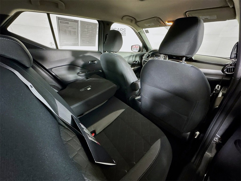 Used 2018 Nissan Kicks SV image 23