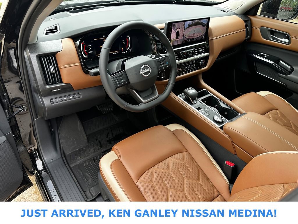 Certified 2026 Nissan Pathfinder Platinum w/ Cargo Package AWD/4WD image 9