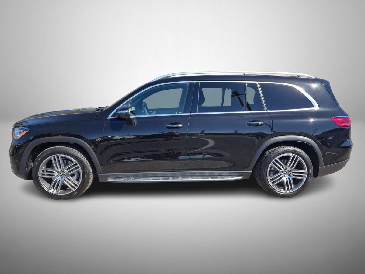 New 2025 Mercedes-Benz GLS 450 4MATIC image 2