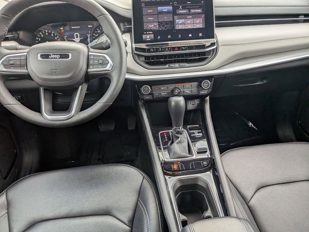 Used 2025 Jeep Compass Limited image 25
