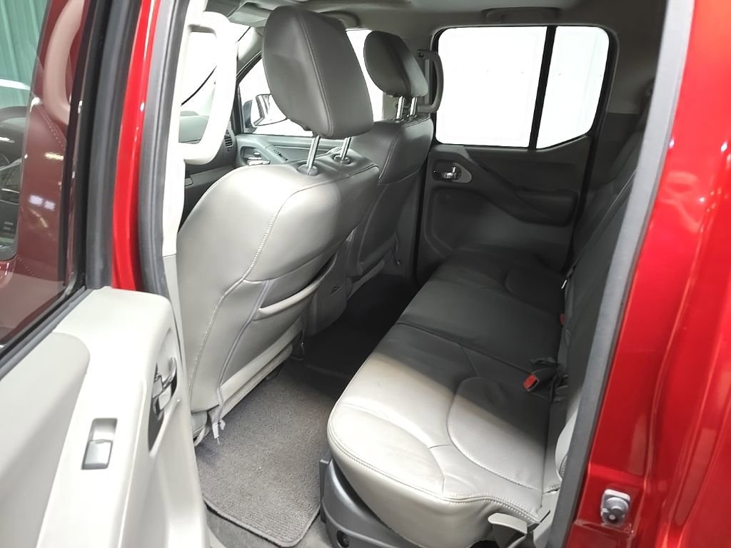 Used 2019 Nissan Frontier SL image 32