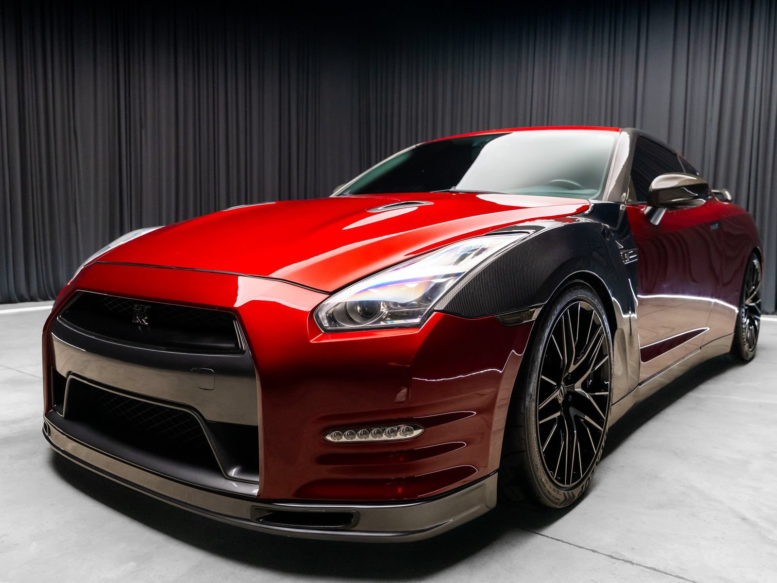 Used 2014 Nissan GT-R Premium AWD/4WD image 26