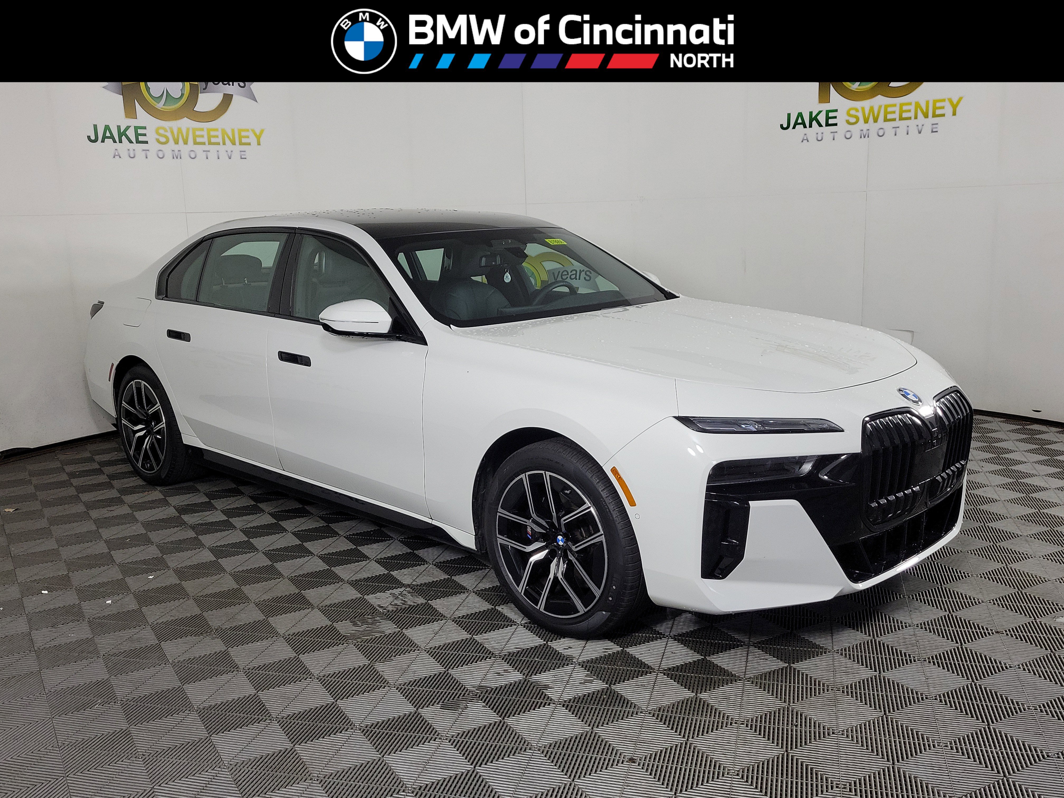 Certified 2023 BMW 760i xDrive w/ Executive Package AWD/4WD image 1
