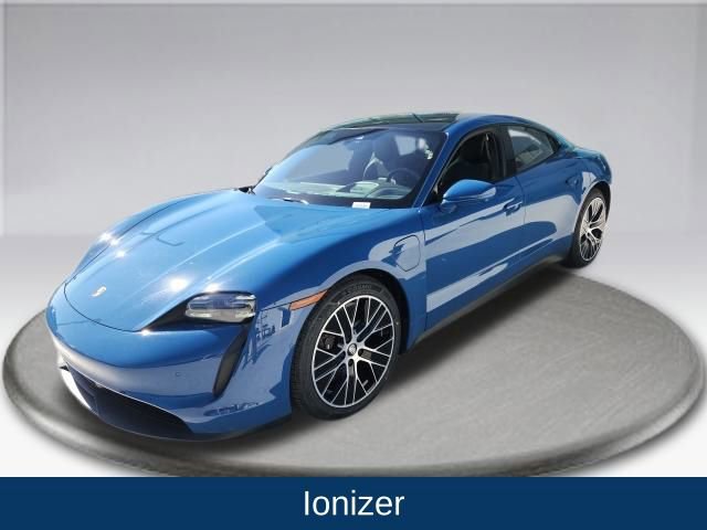 Used 2022 Porsche Taycan image 18