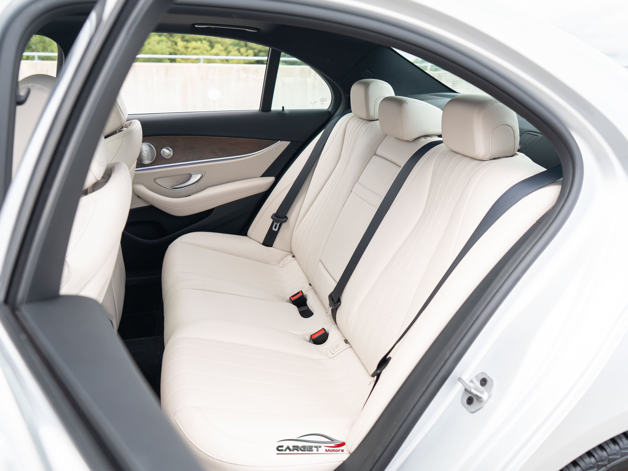 Used 2019 Mercedes-Benz E 450 4MATIC Sedan w/ Driver Assistance Package image 20