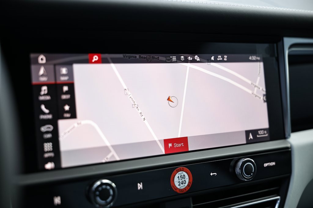 New 2026 Porsche Macan image 43